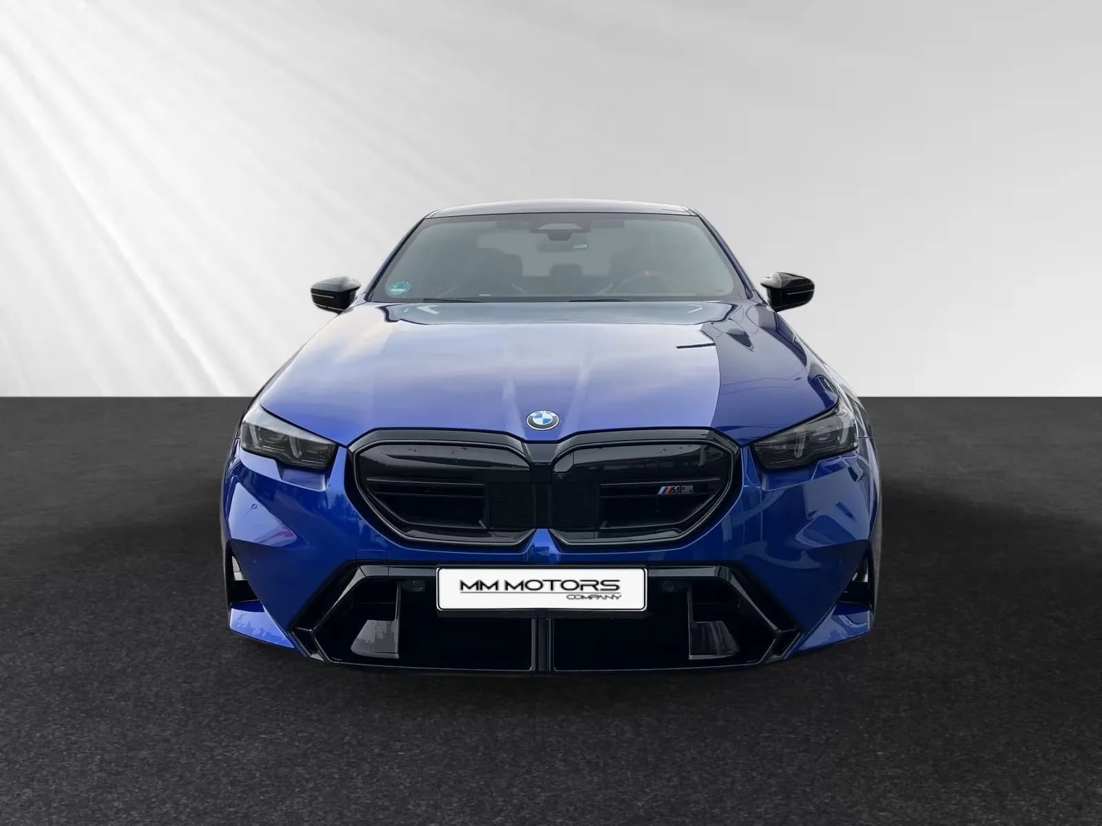 BMW M5 (foto 2/12)