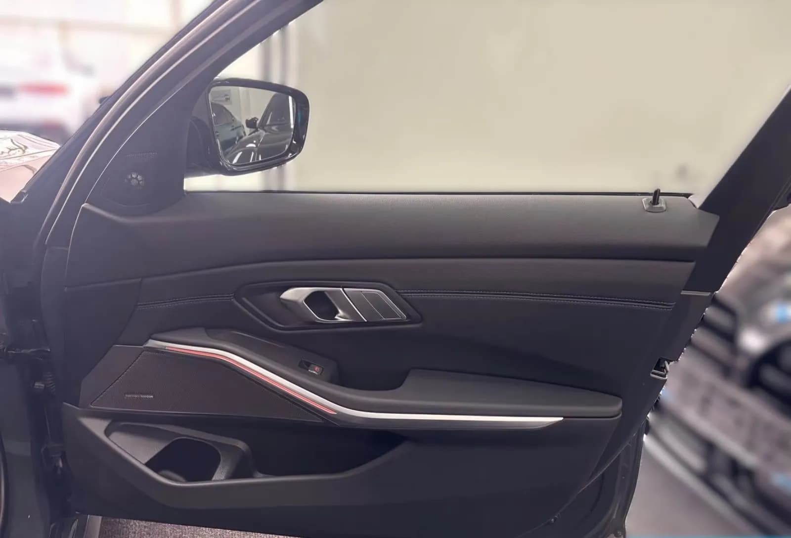 BMW M340i xDrive (foto 27/30)