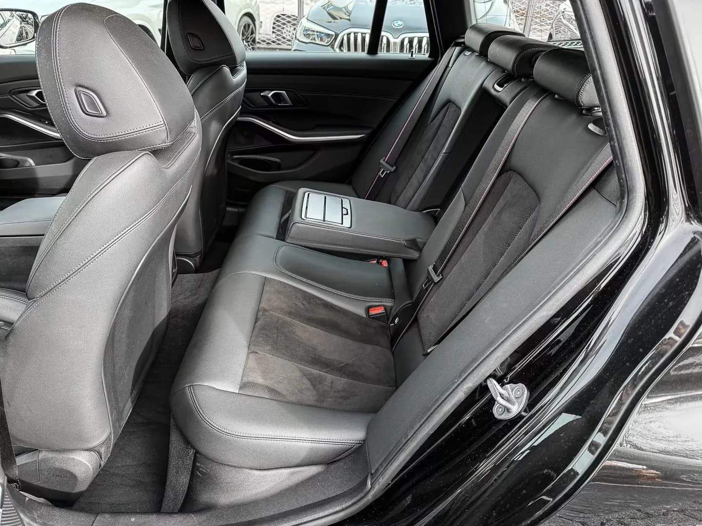 BMW M340i xDrive Touring (foto 17/20)