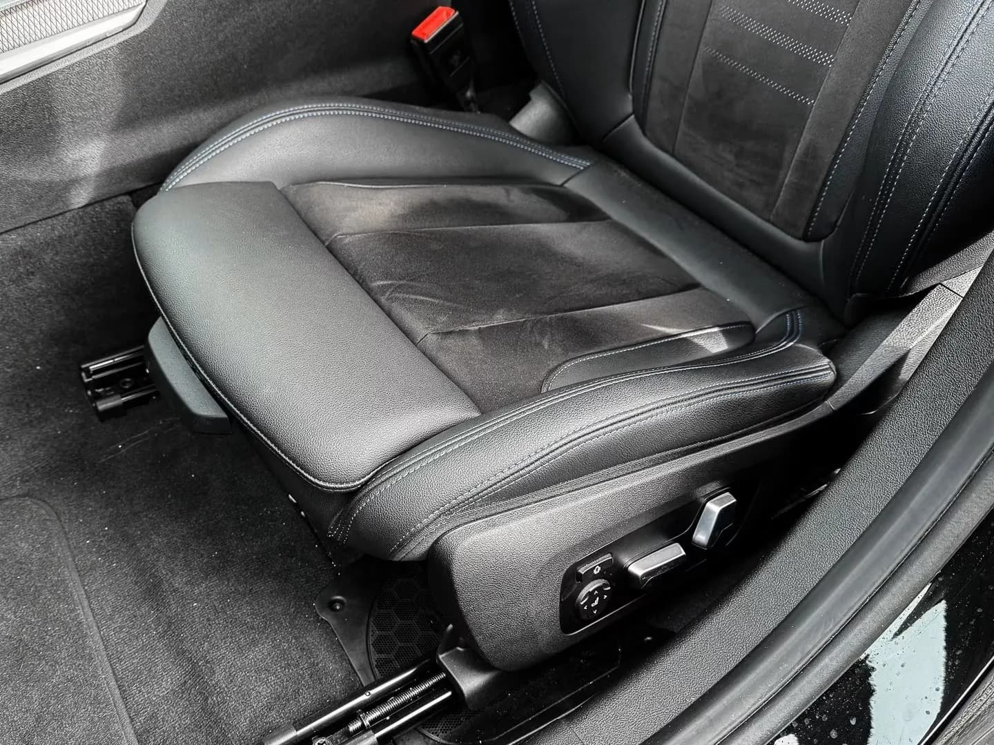 BMW M340i xDrive Touring (foto 10/20)