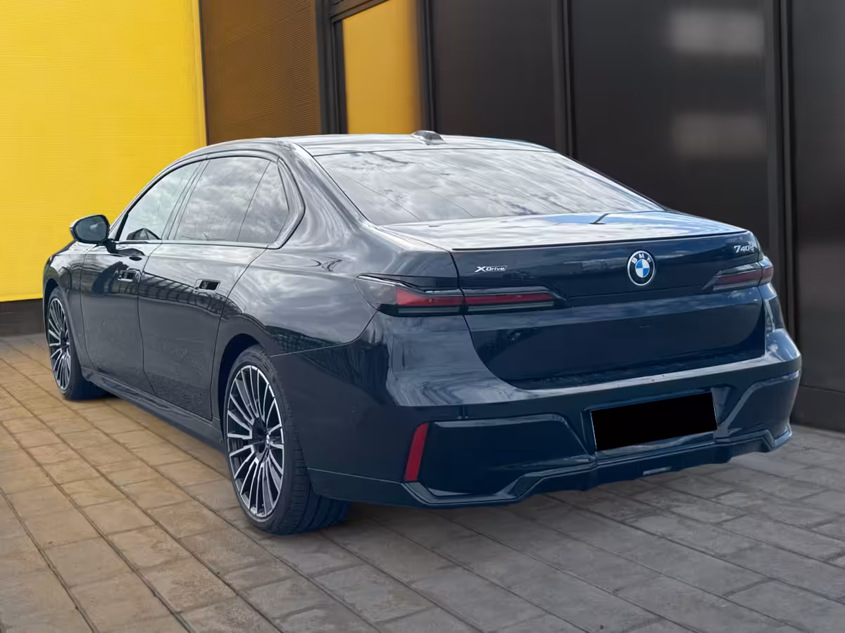 BMW 740d xDrive (foto 7/30)