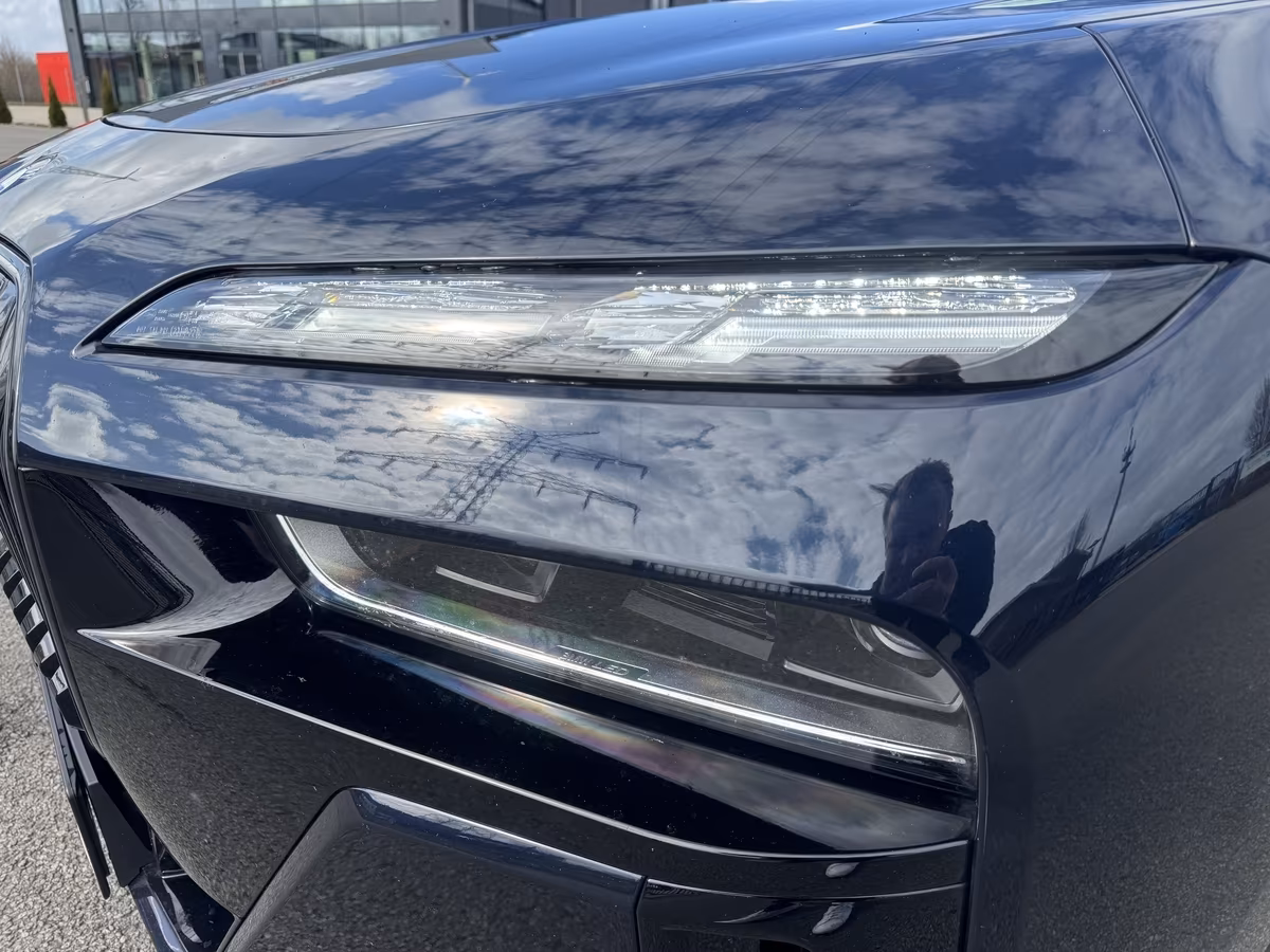 BMW 740d xDrive (foto 3/30)