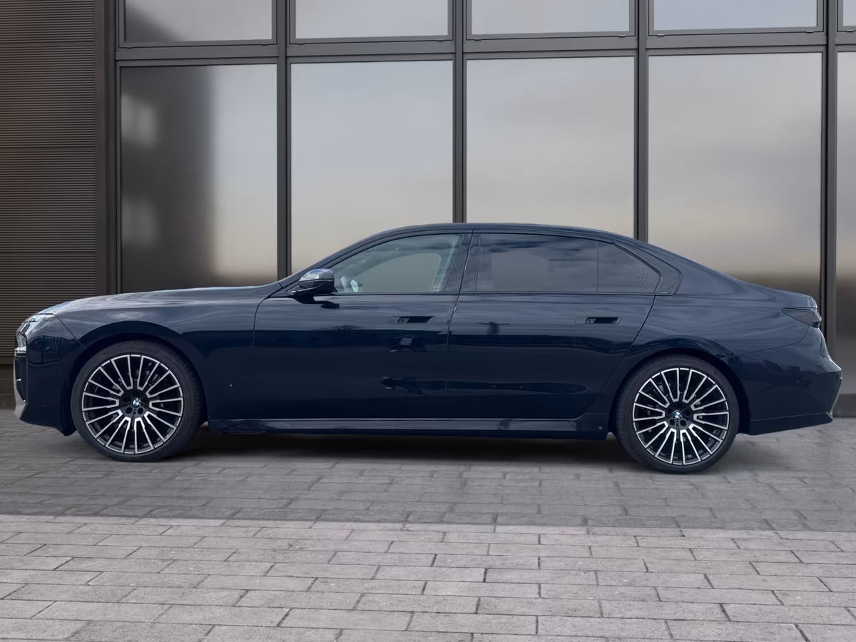 BMW 740d xDrive (foto 8/30)