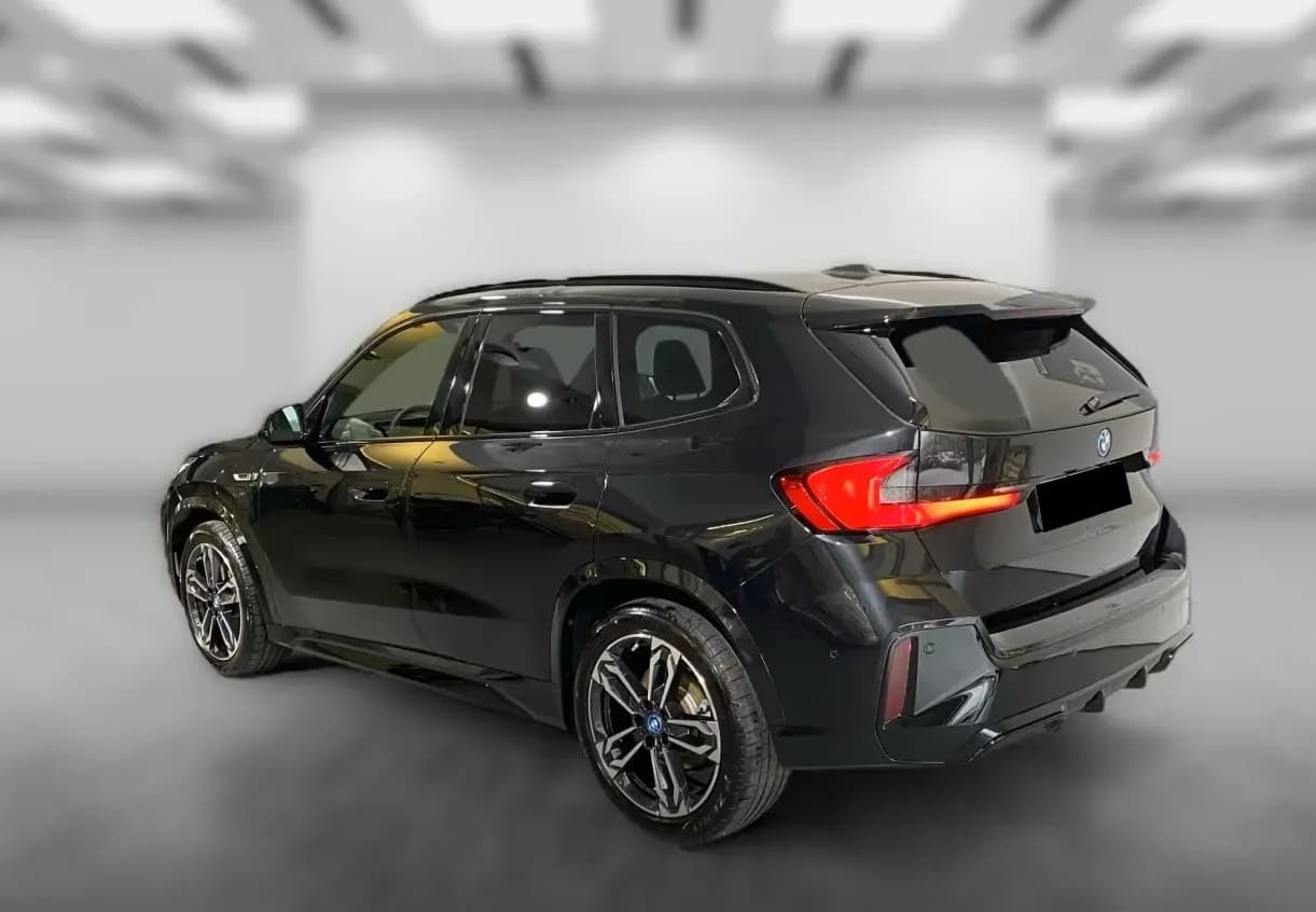 BMW X1 30e M Sport (foto 5/15)