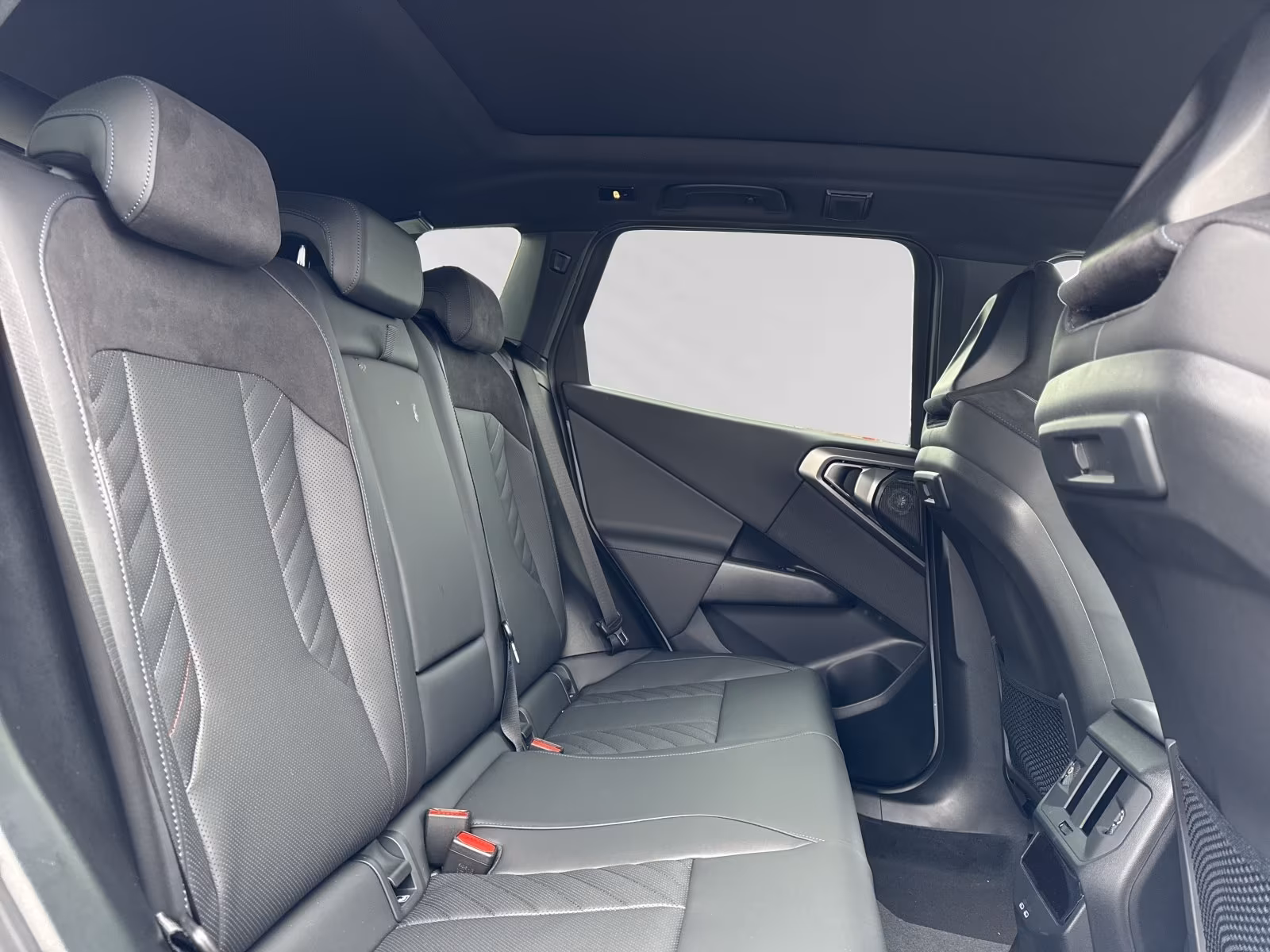BMW X3 30e (foto 12/14)