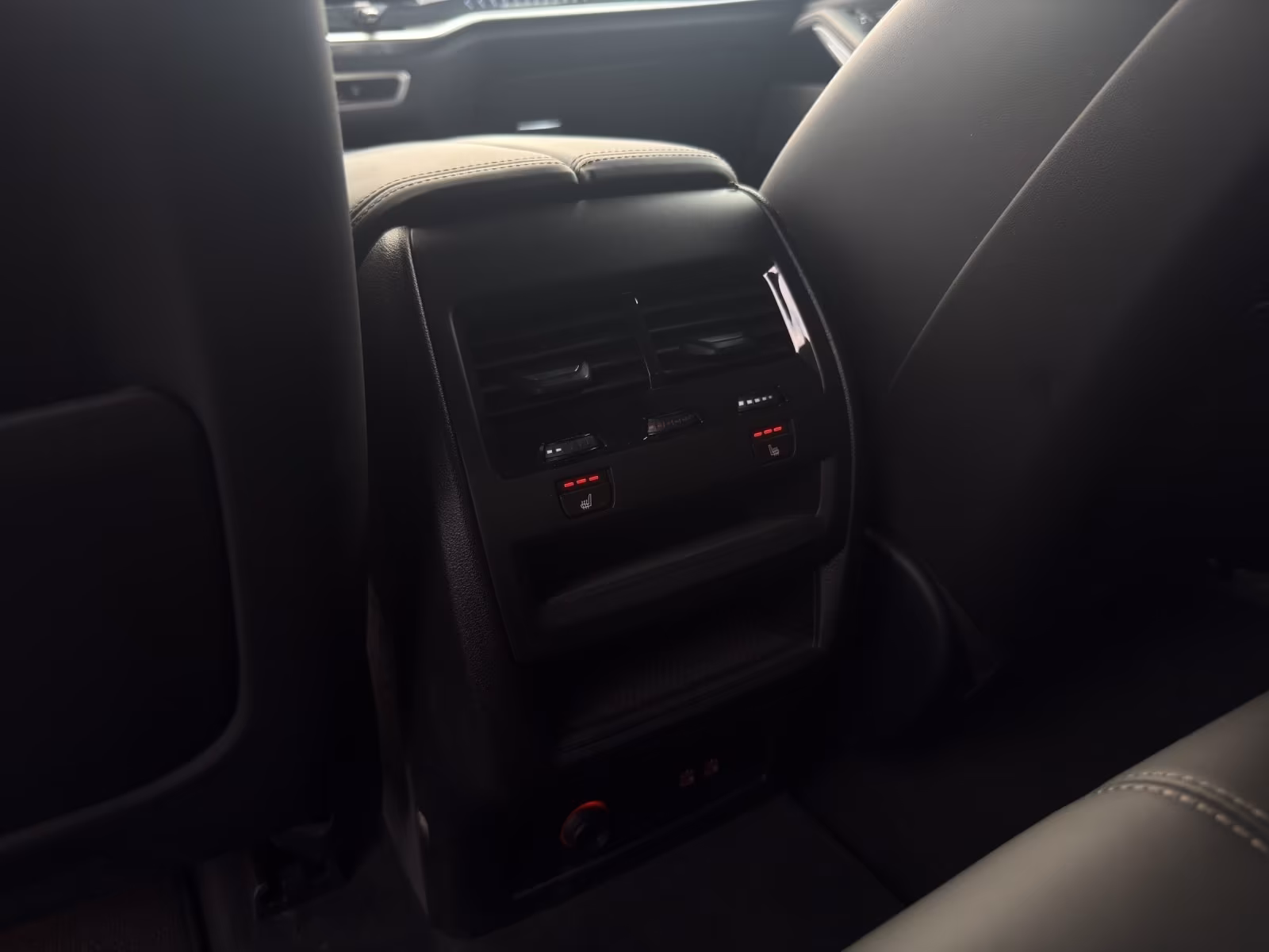 BMW X5 50e (foto 24/28)
