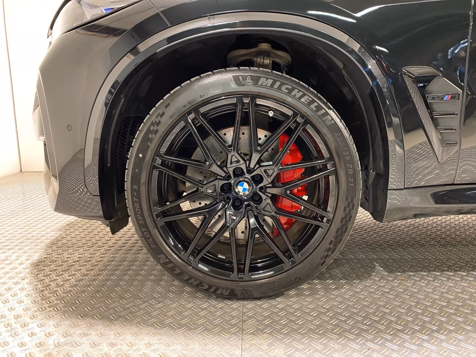 BMW X5M (foto 15/15)