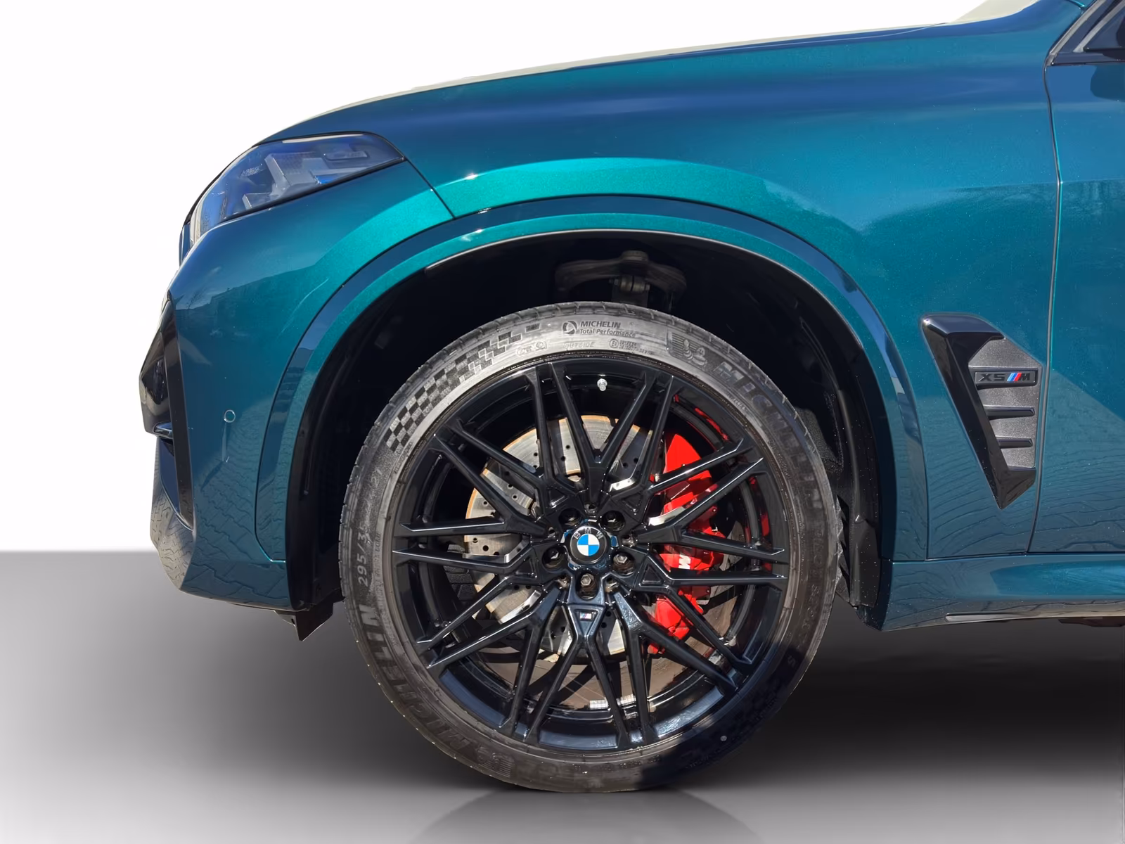 BMW X5M (foto 8/15)