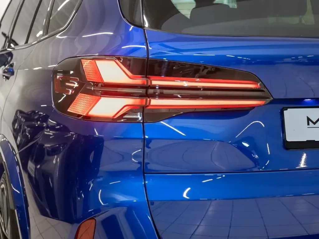 BMW X5 M (foto 8/23)