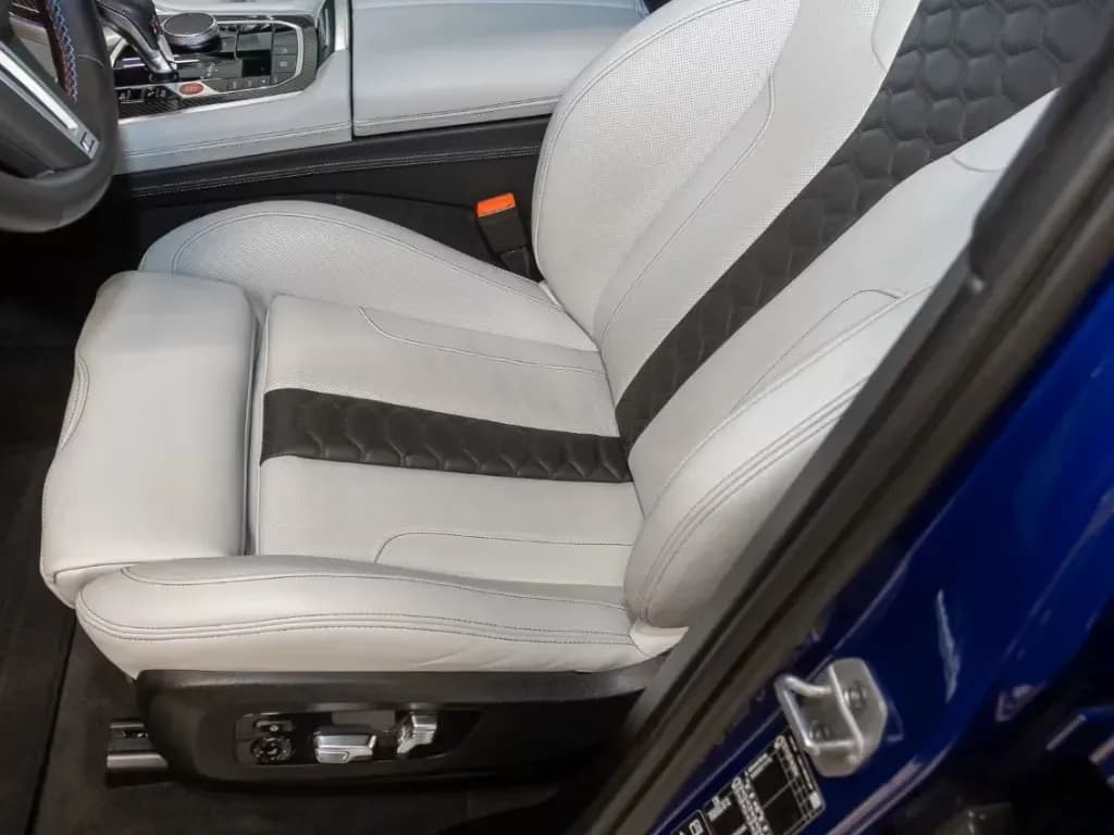 BMW X5 M (foto 10/23)