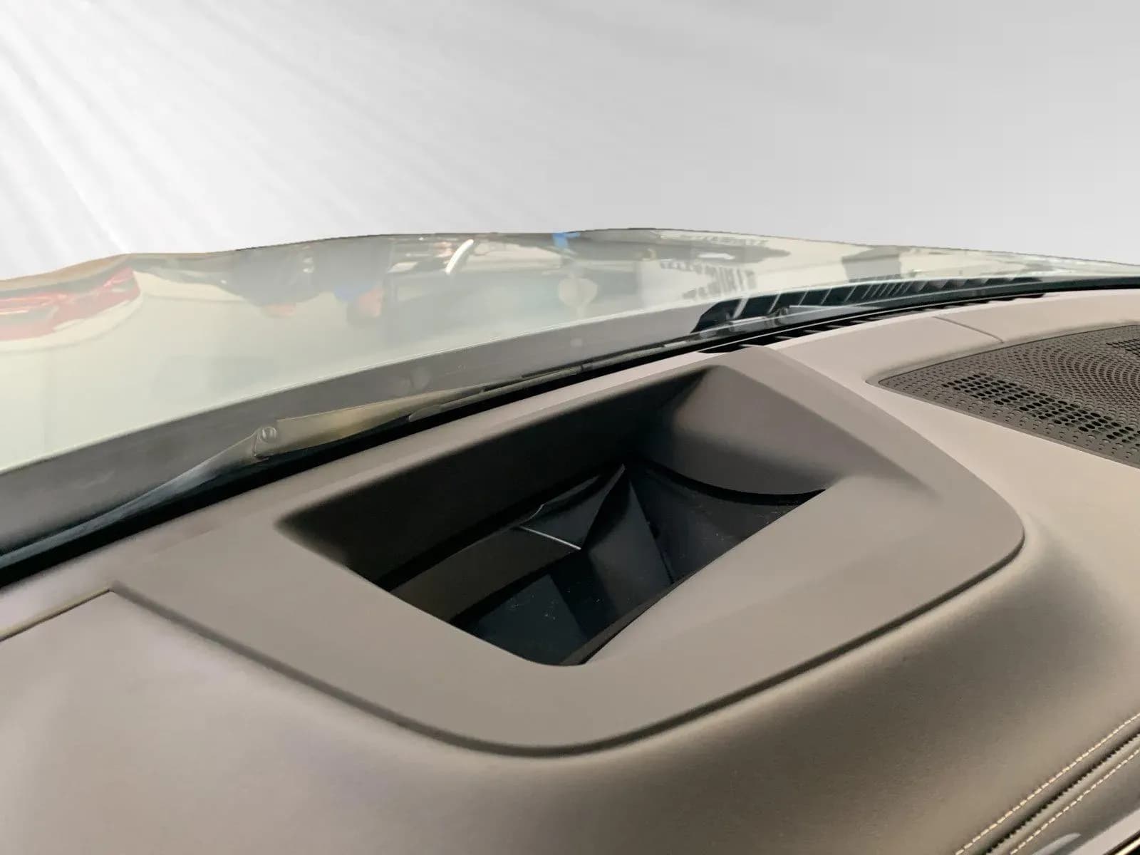 BMW X5M (foto 12/16)