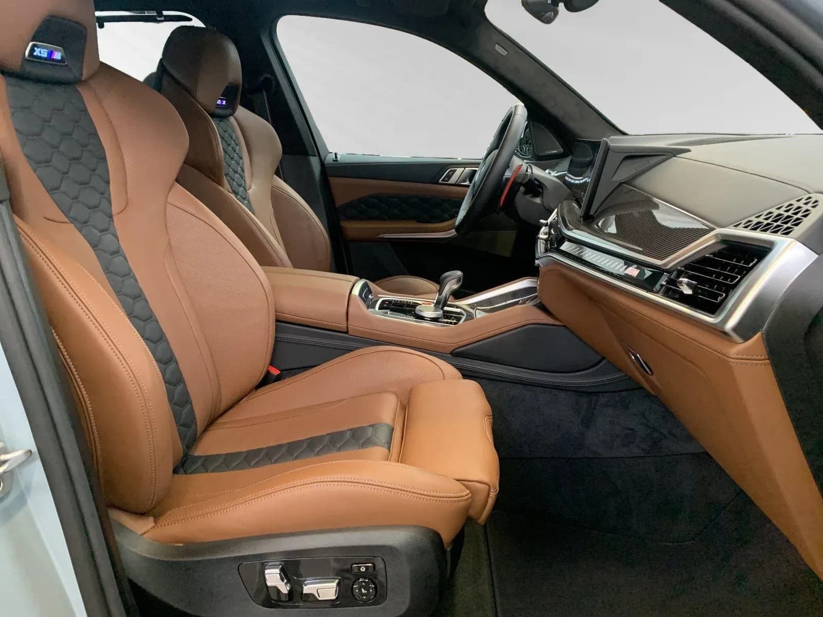BMW X5M (foto 15/16)