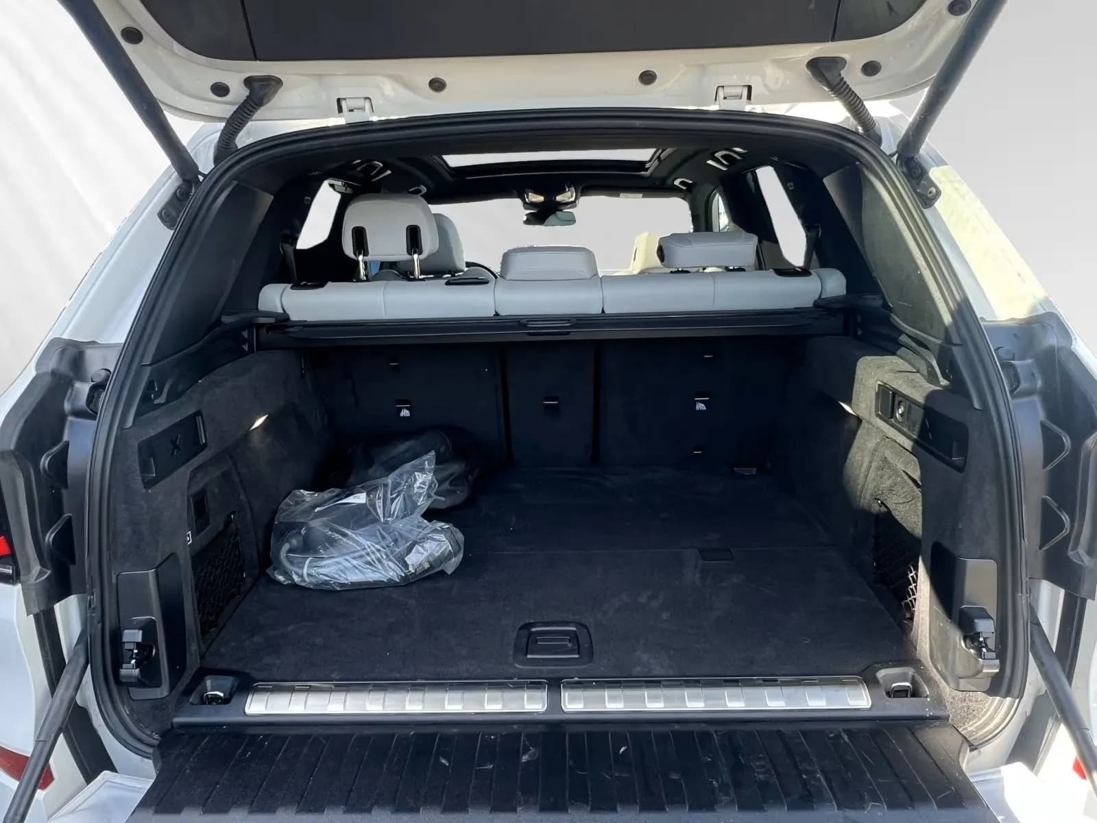 BMW X5 50e (foto 7/14)