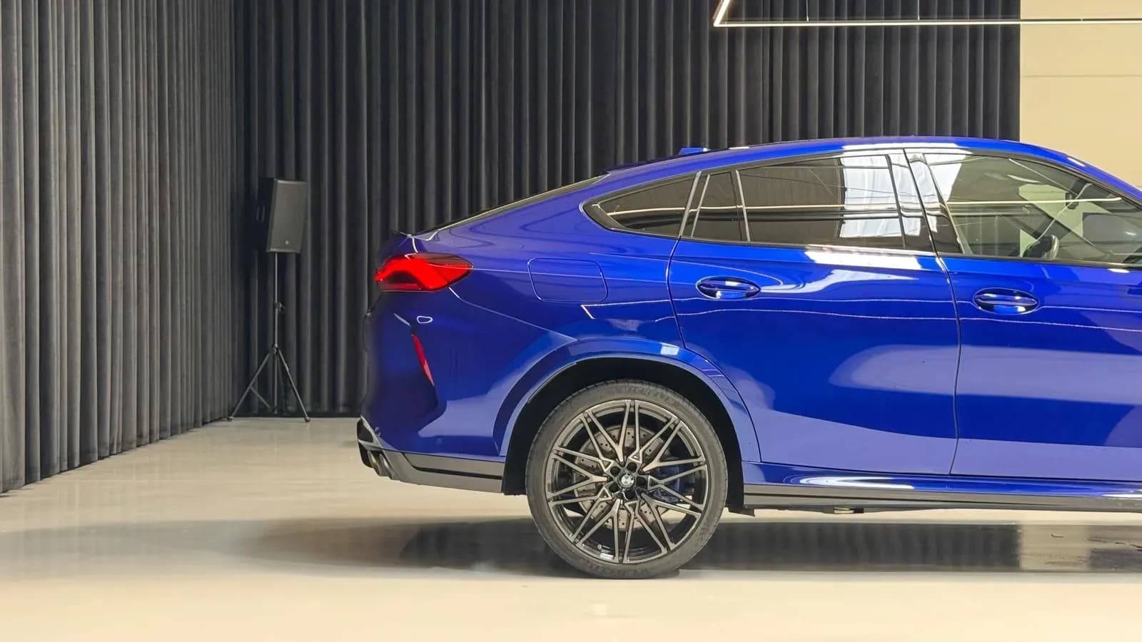 BMW X6 M (foto 7/30)