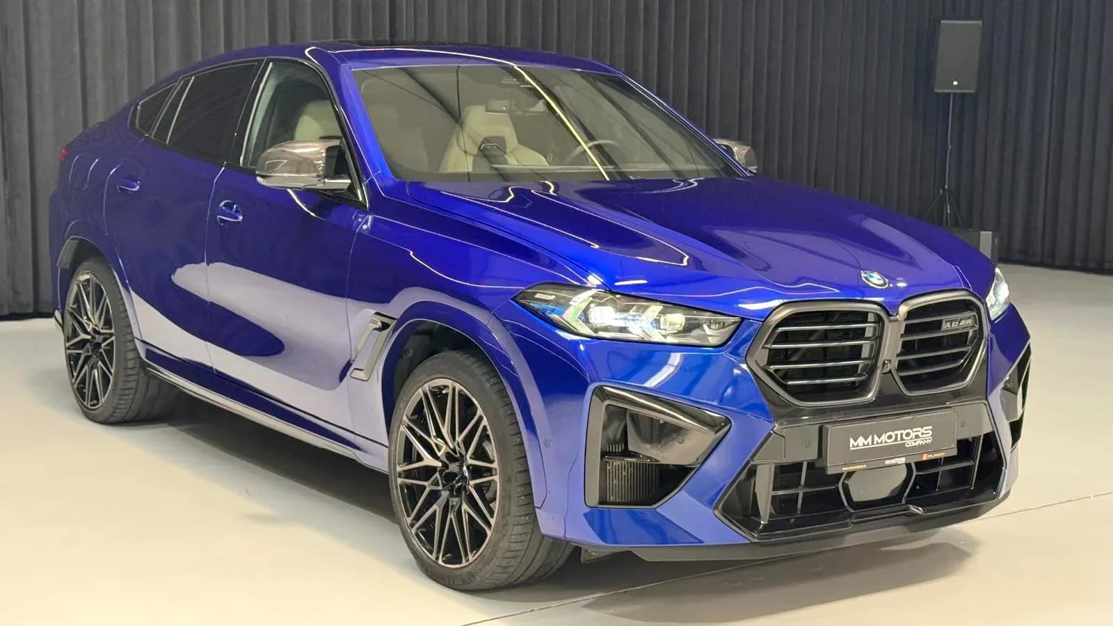 BMW X6 M (foto 14/30)