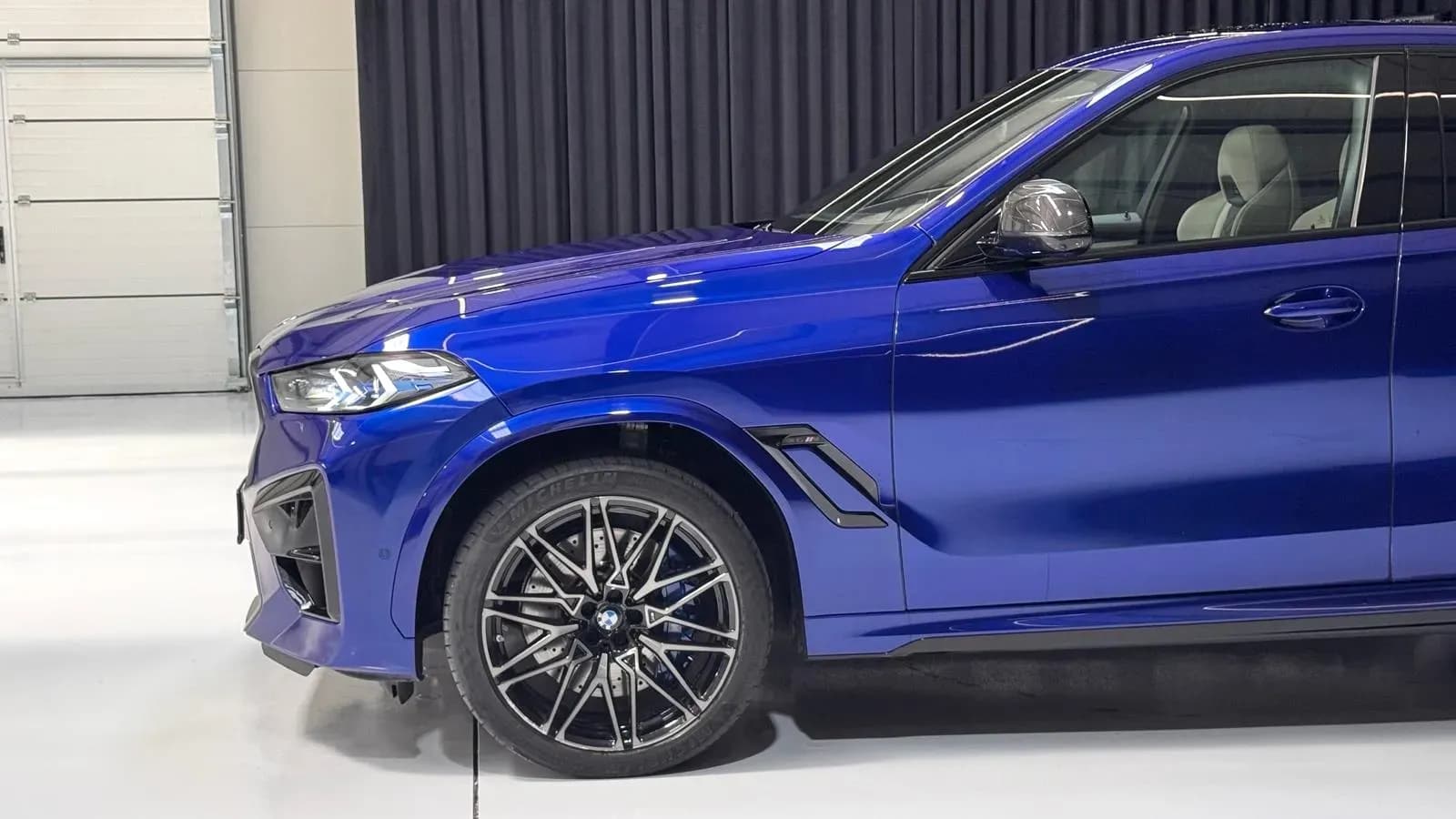 BMW X6 M (foto 10/30)