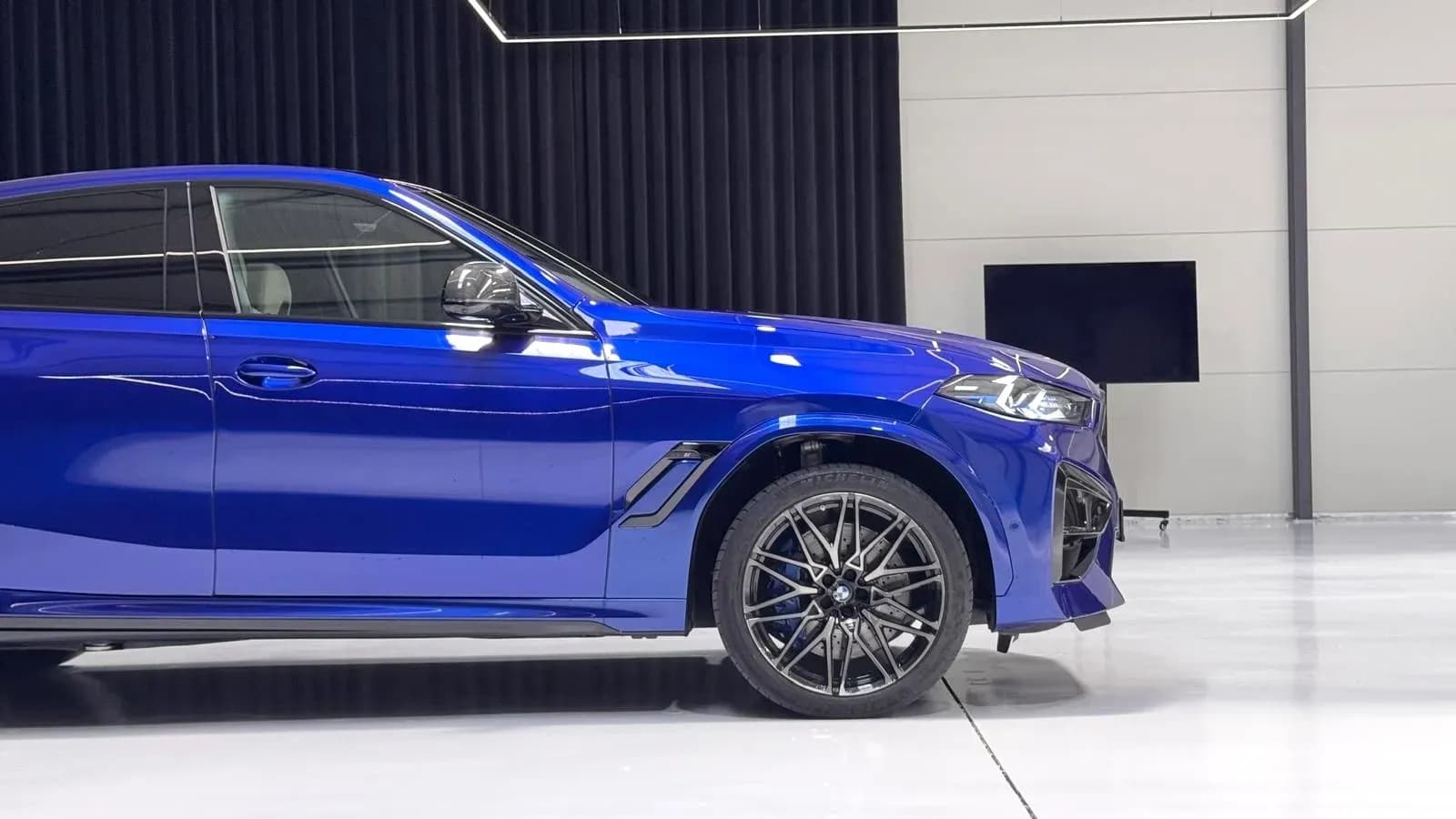 BMW X6 M (foto 6/30)