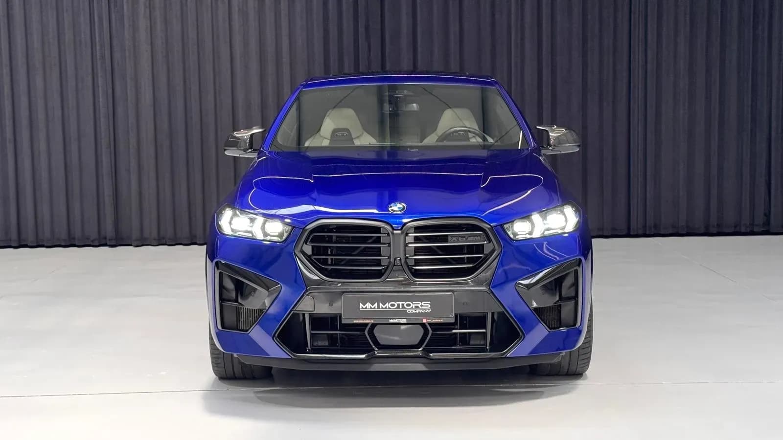 BMW X6 M (foto 2/30)