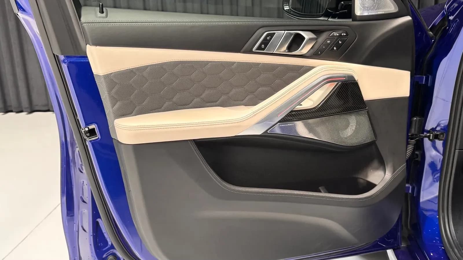BMW X6 M (foto 29/30)