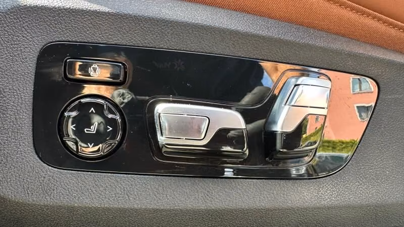 BMW X6 (foto 19/19)