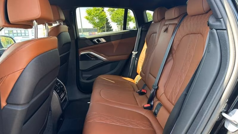 BMW X6 (foto 14/19)
