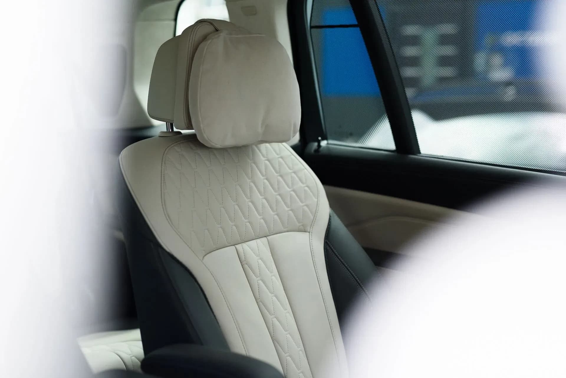 BMW X7 (foto 25/26)