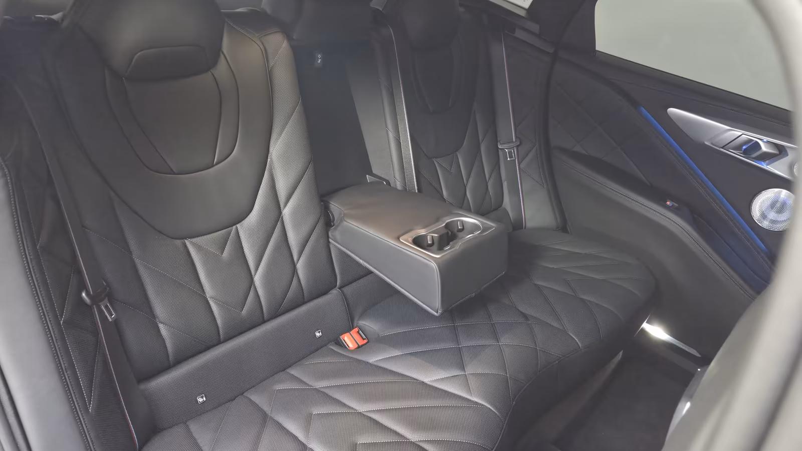 BMW XM (foto 28/30)