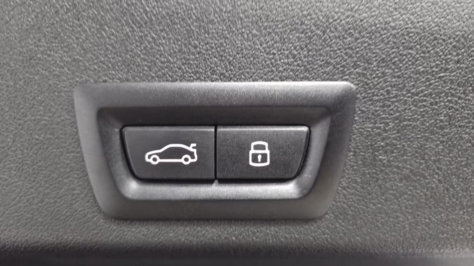 BMW XM (foto 10/30)