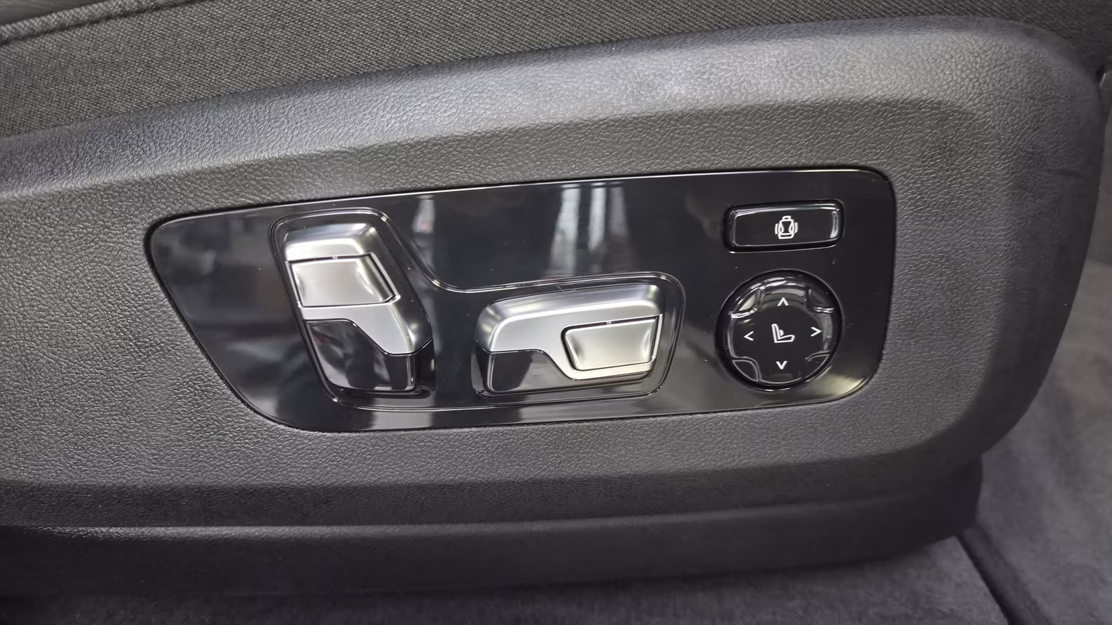 BMW XM (foto 23/30)