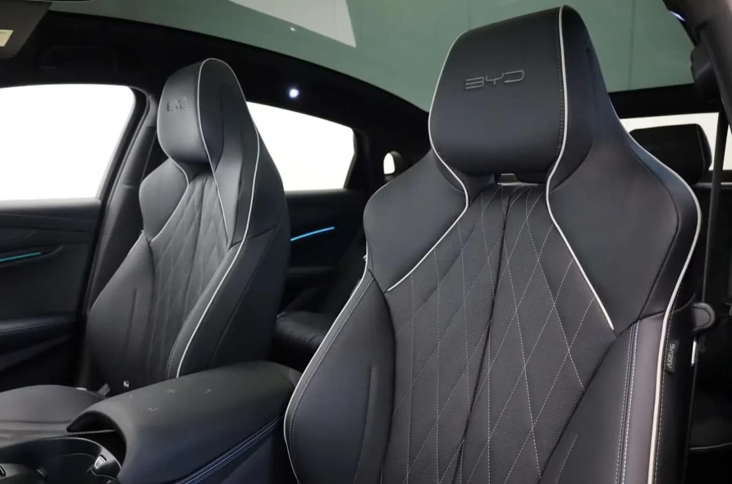 BYD SEAL Performance (foto 12/22)