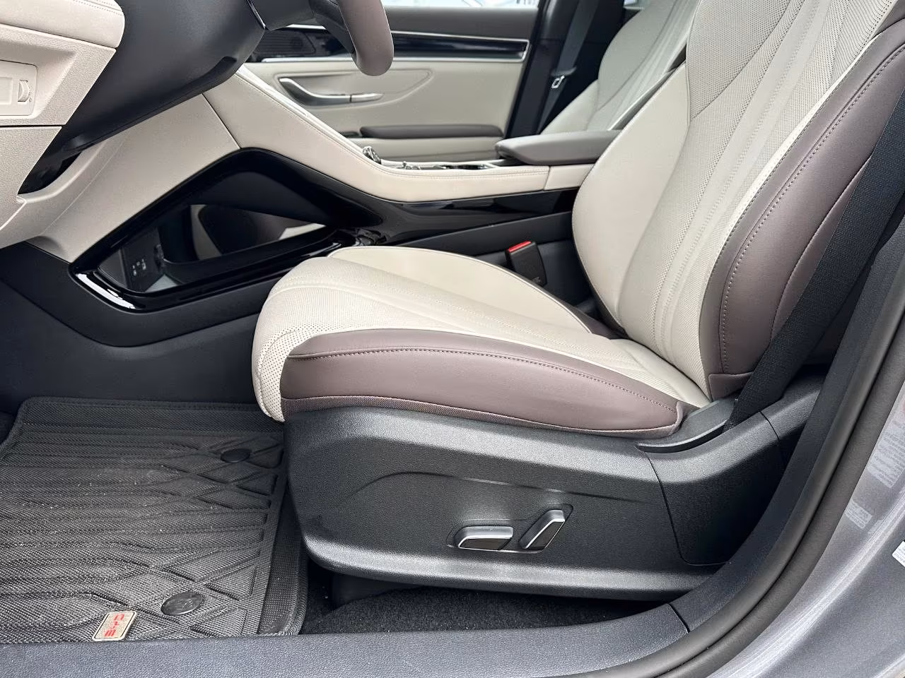 BYD SEAL U (foto 12/23)