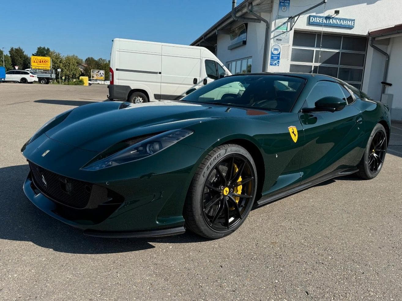 Ferrari 812 GTS