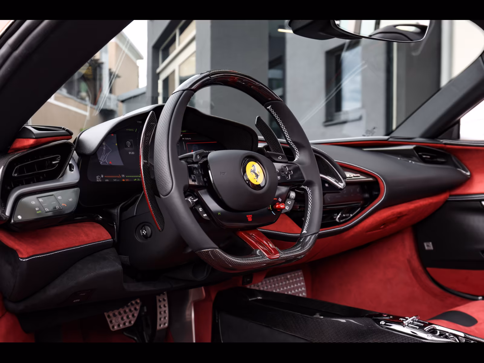 Ferrari SF90 (foto 16/29)
