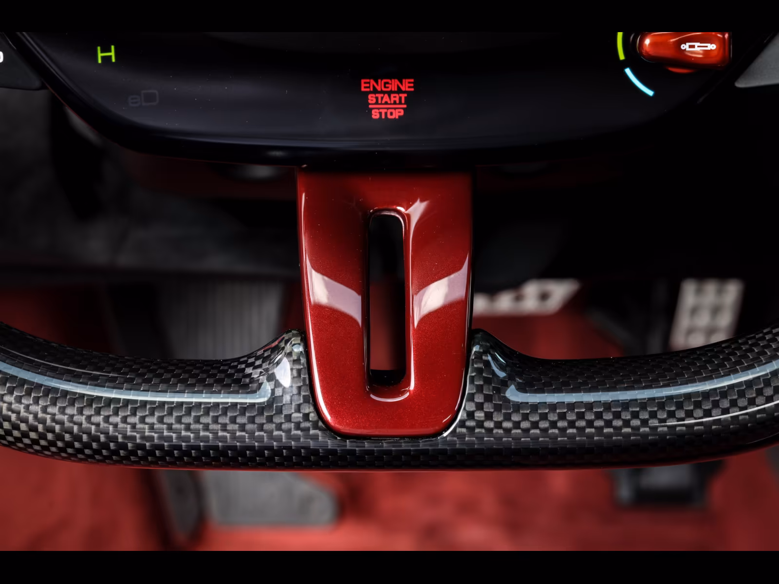 Ferrari SF90 (foto 20/29)