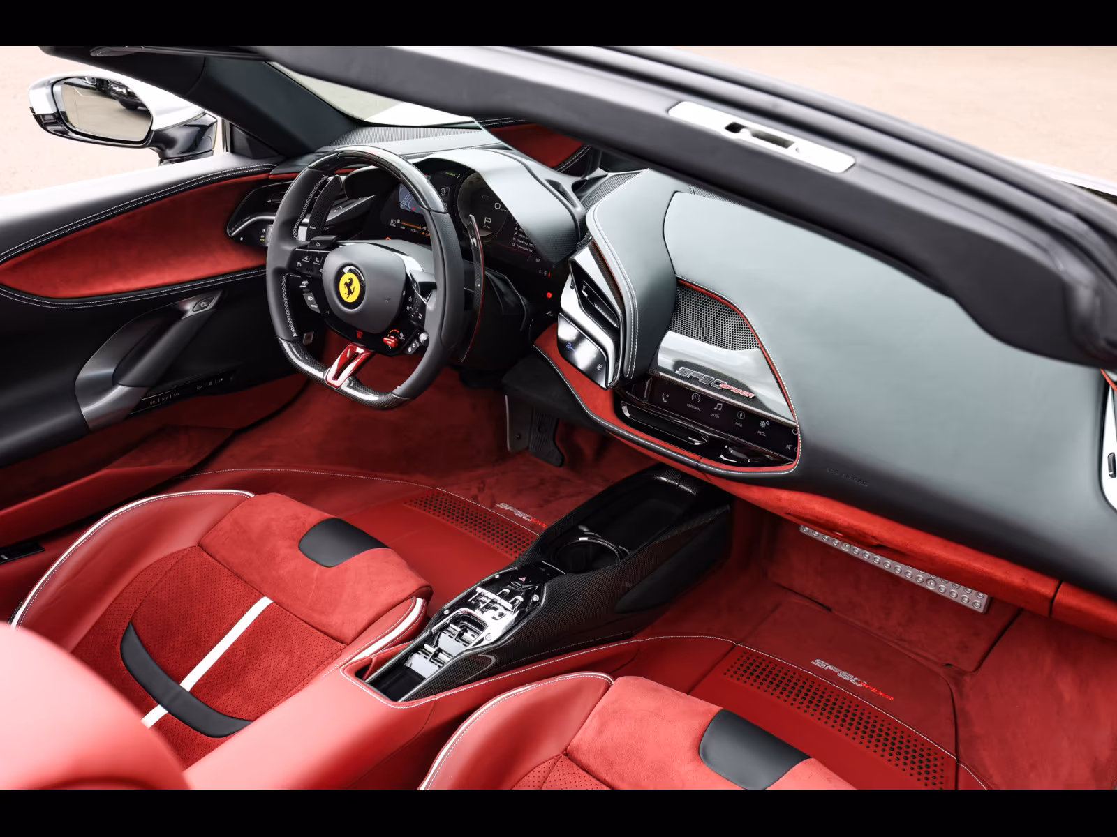 Ferrari SF90 (foto 14/29)