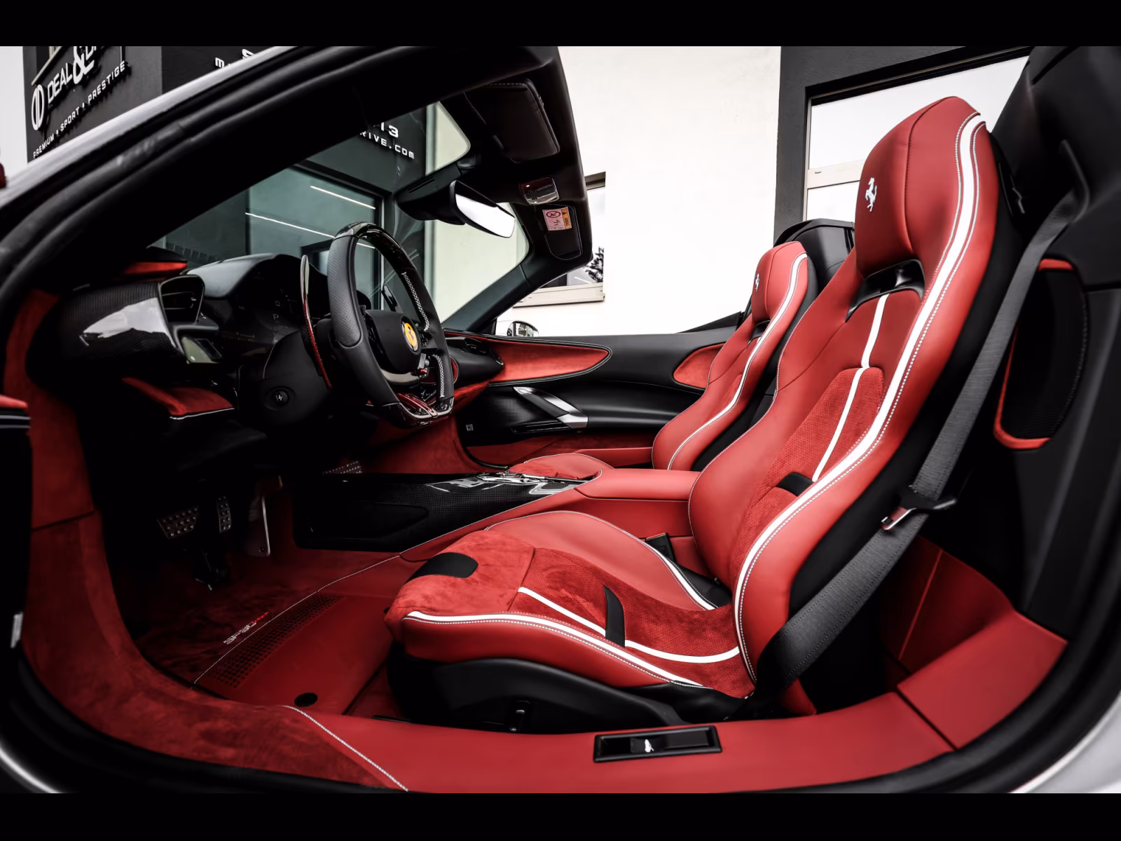 Ferrari SF90 (foto 15/29)