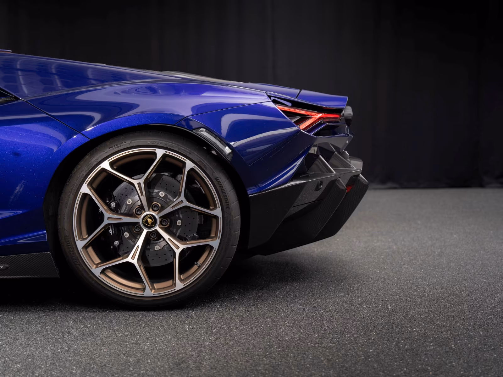 Lamborghini Revuelto (foto 5/11)