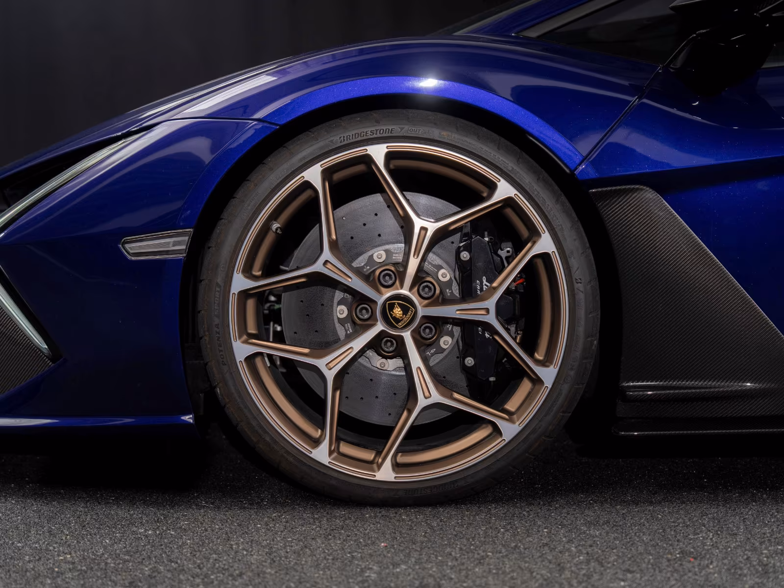 Lamborghini Revuelto (foto 4/11)