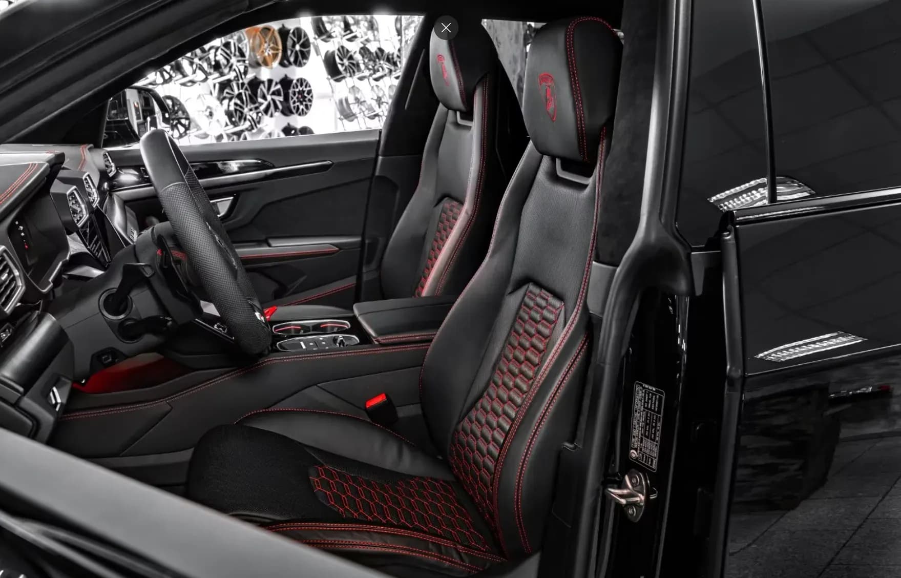Lamborghini Urus (foto 12/19)