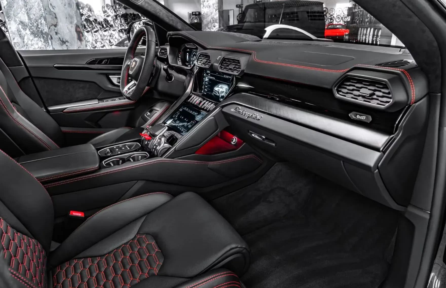 Lamborghini Urus (foto 13/19)