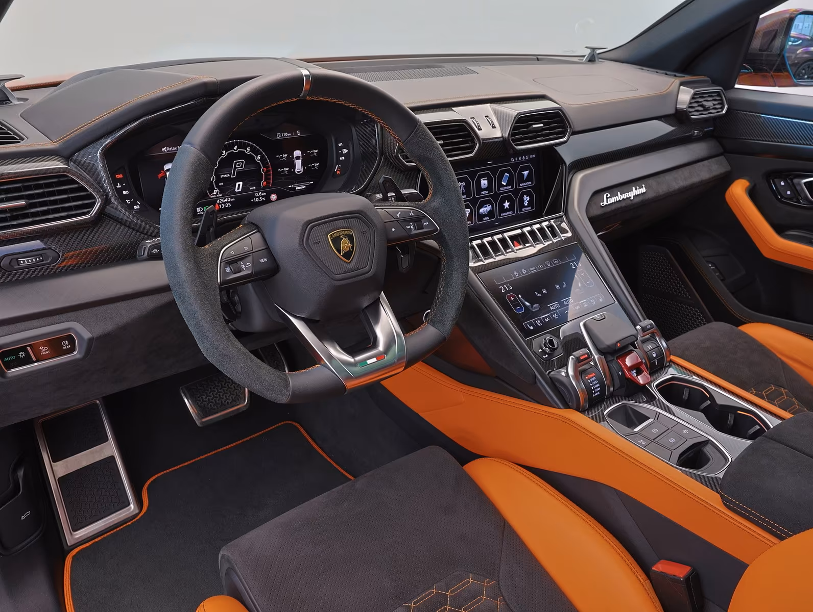 Lamborghini Urus (foto 10/24)