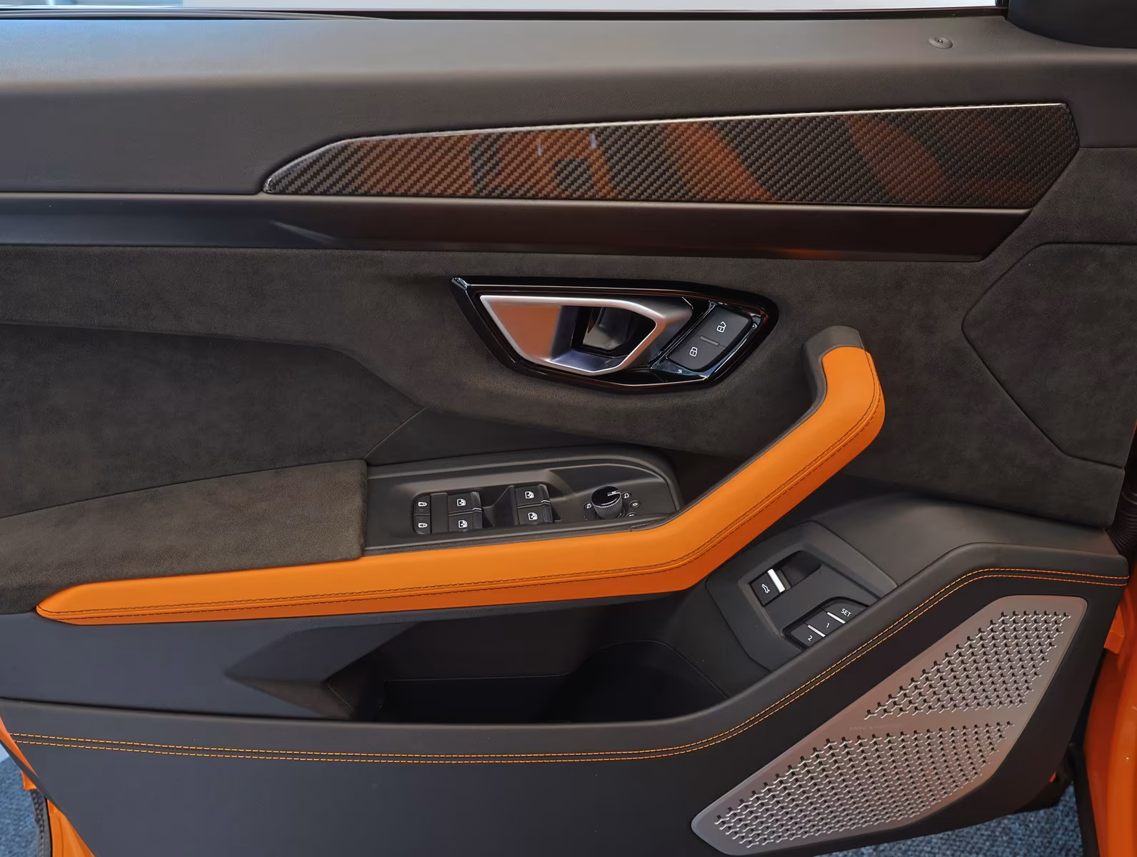 Lamborghini Urus (foto 20/24)