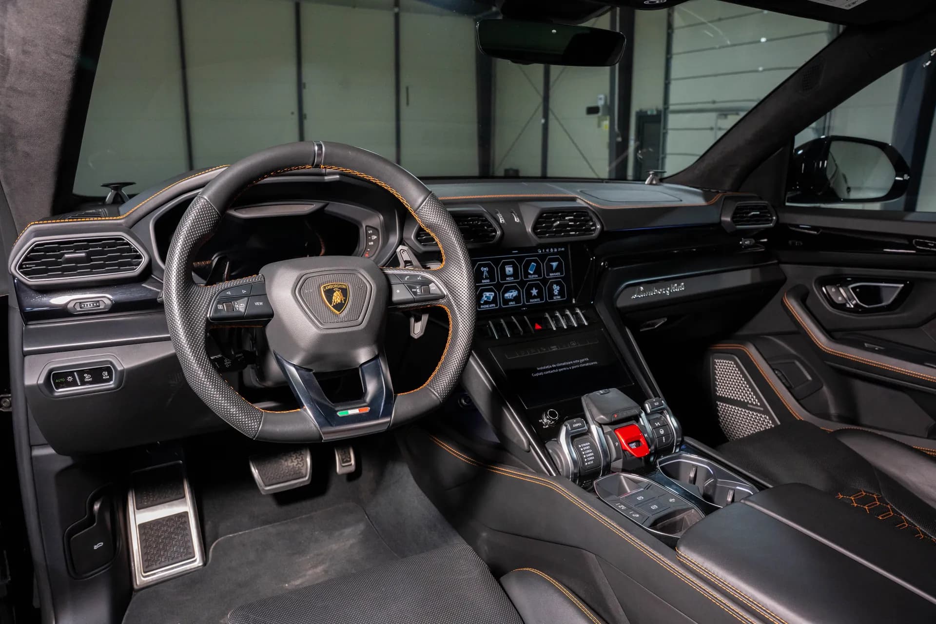 Lamborghini Urus (foto 17/18)