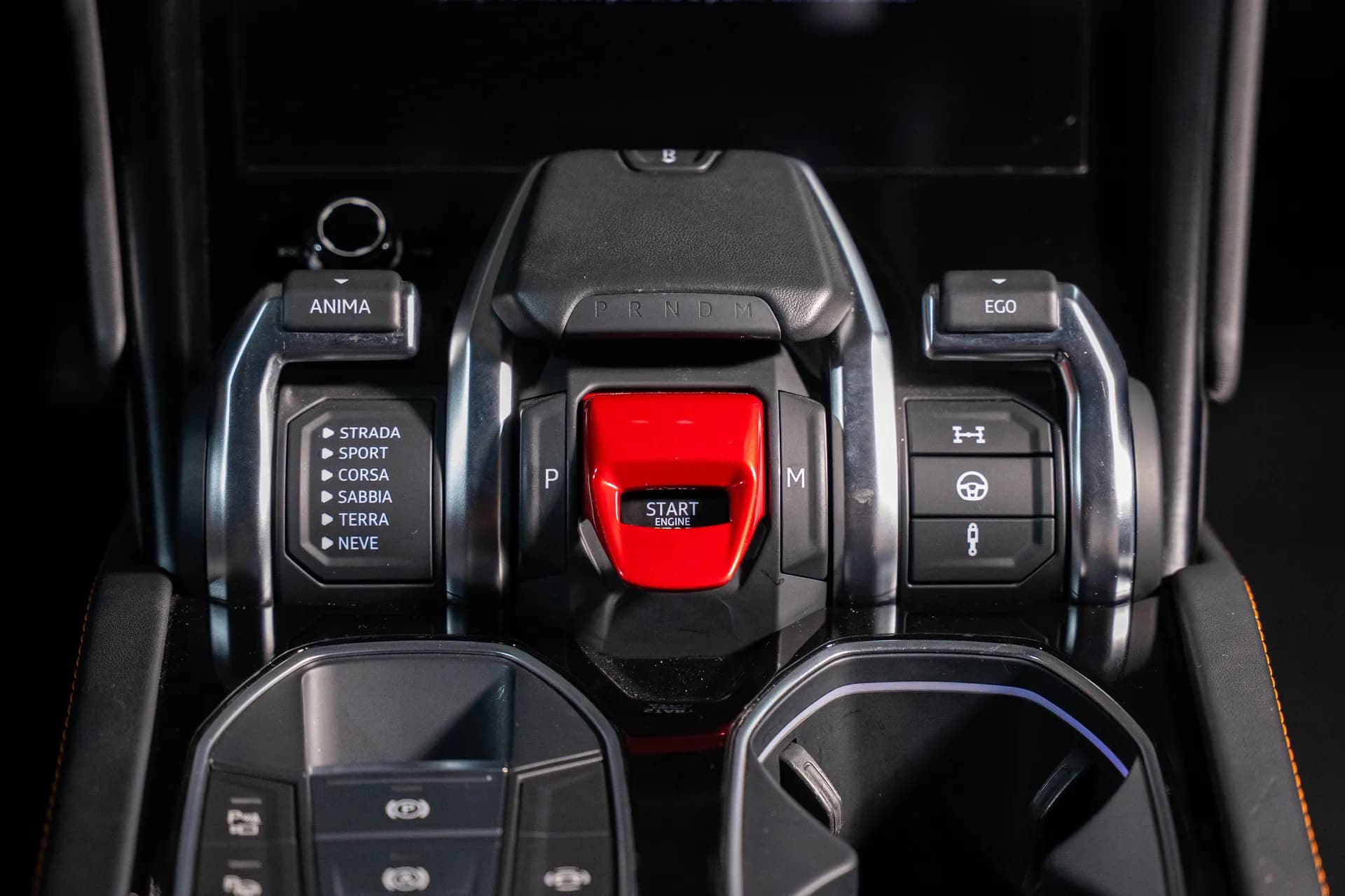 Lamborghini Urus (foto 13/18)