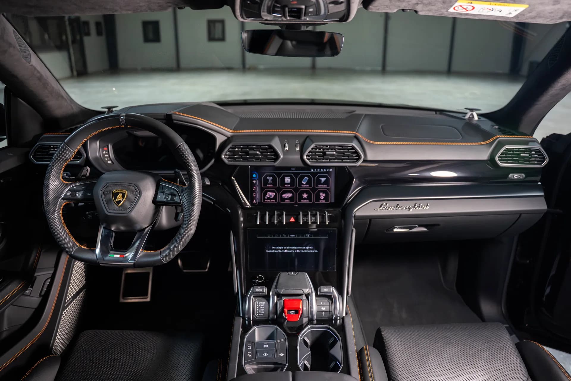 Lamborghini Urus (foto 11/18)