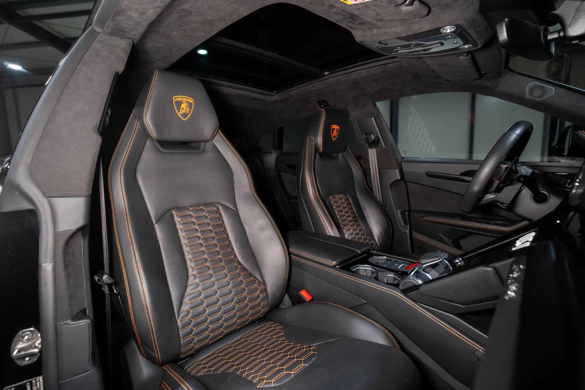 Lamborghini Urus (foto 18/18)