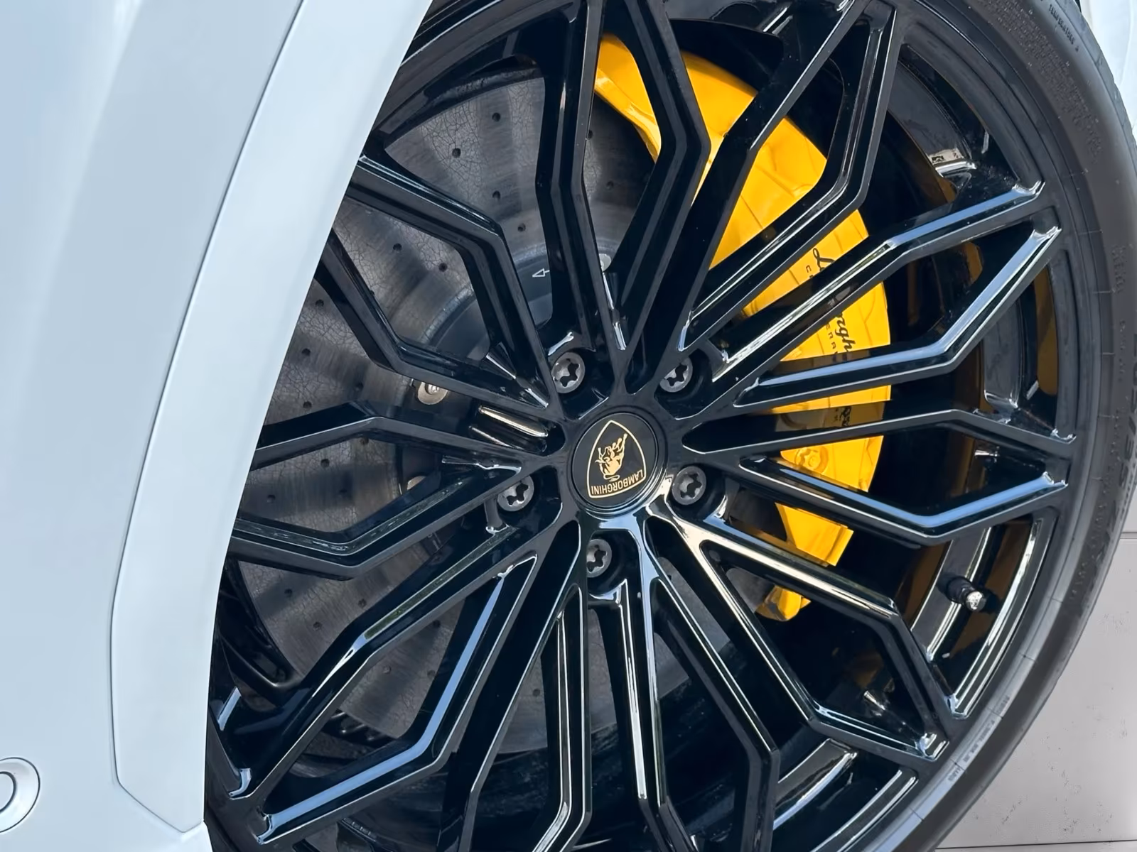 Lamborghini Urus SE (foto 19/23)