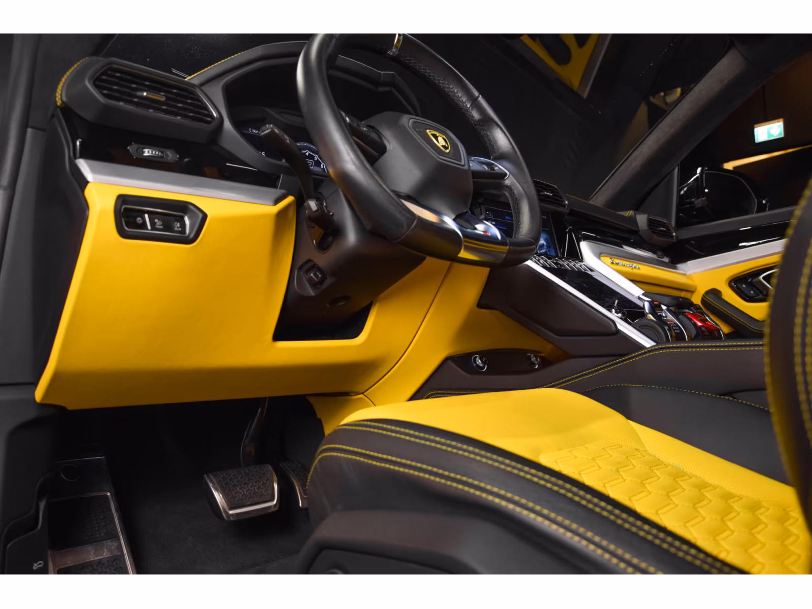 Lamborghini Urus (foto 14/29)