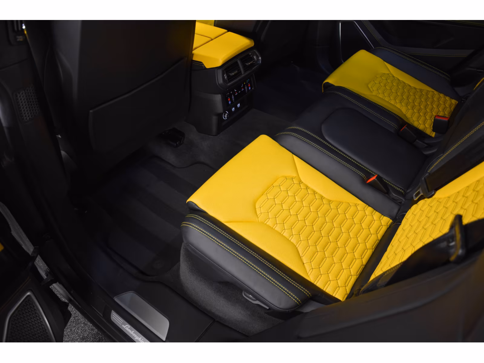 Lamborghini Urus (foto 26/29)