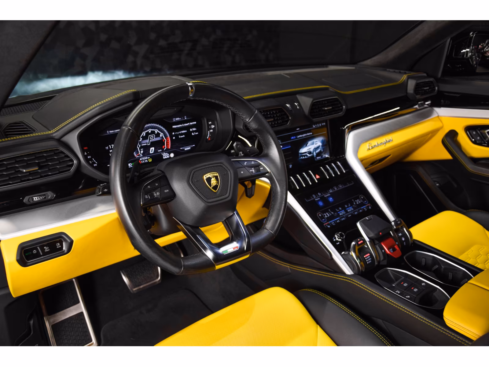 Lamborghini Urus (foto 16/29)